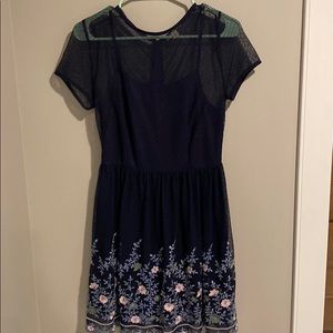Dry goods floral navy dress!